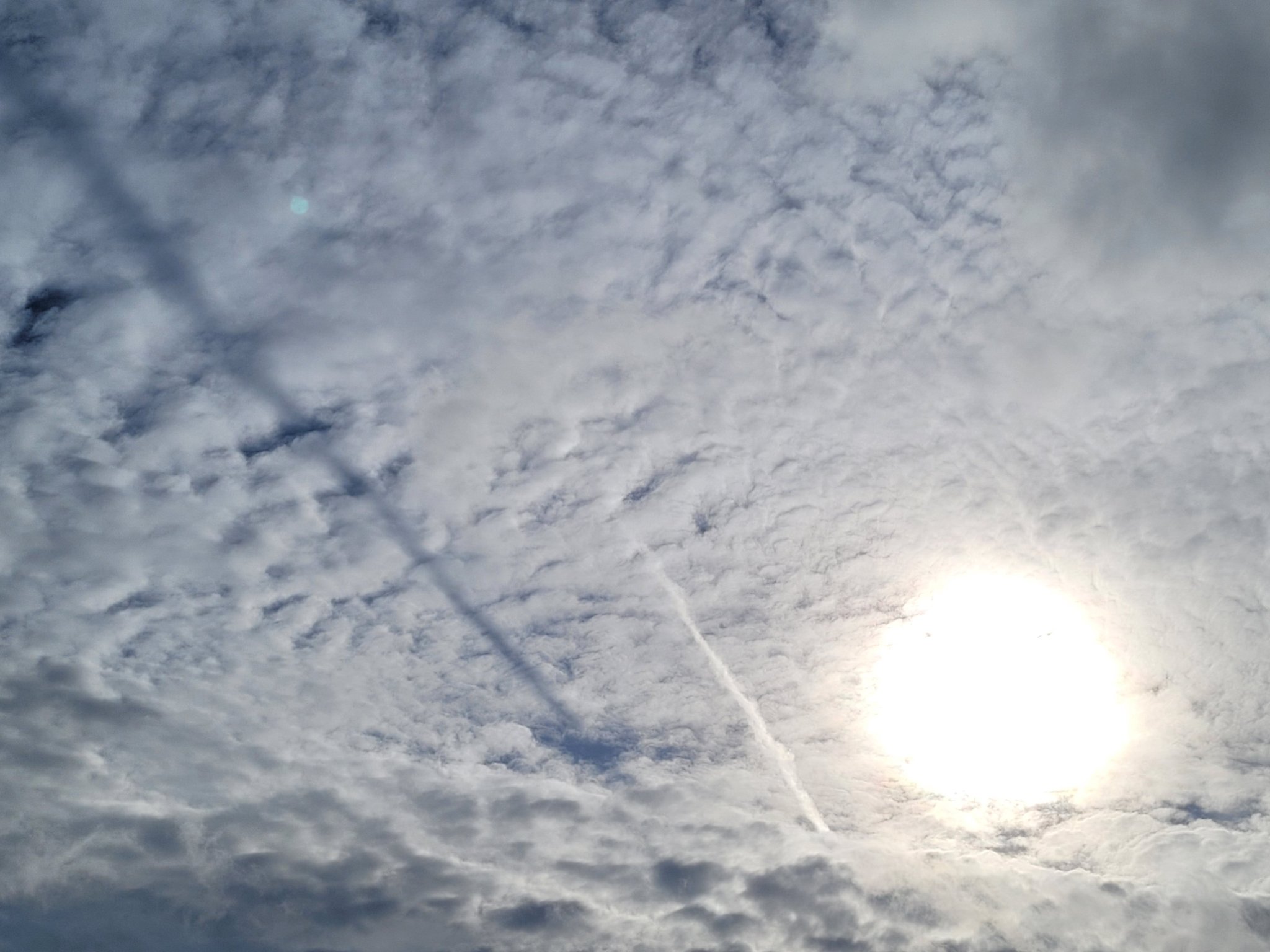 Frank Deboosere - Wat zijn die donkere strepen aan de hemel?